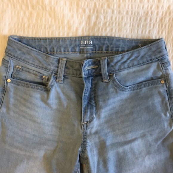 Distressed Skinny jeans (A.N.A.) - Picture 3 of 5